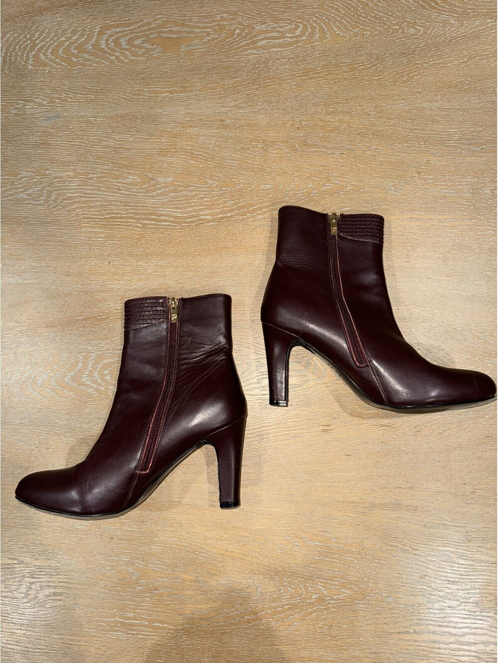 Adrianna Papell Basha Burgundy Leather Fashion Ankle Booties Boots 9